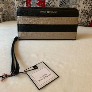 NWT Wristlet Handbag